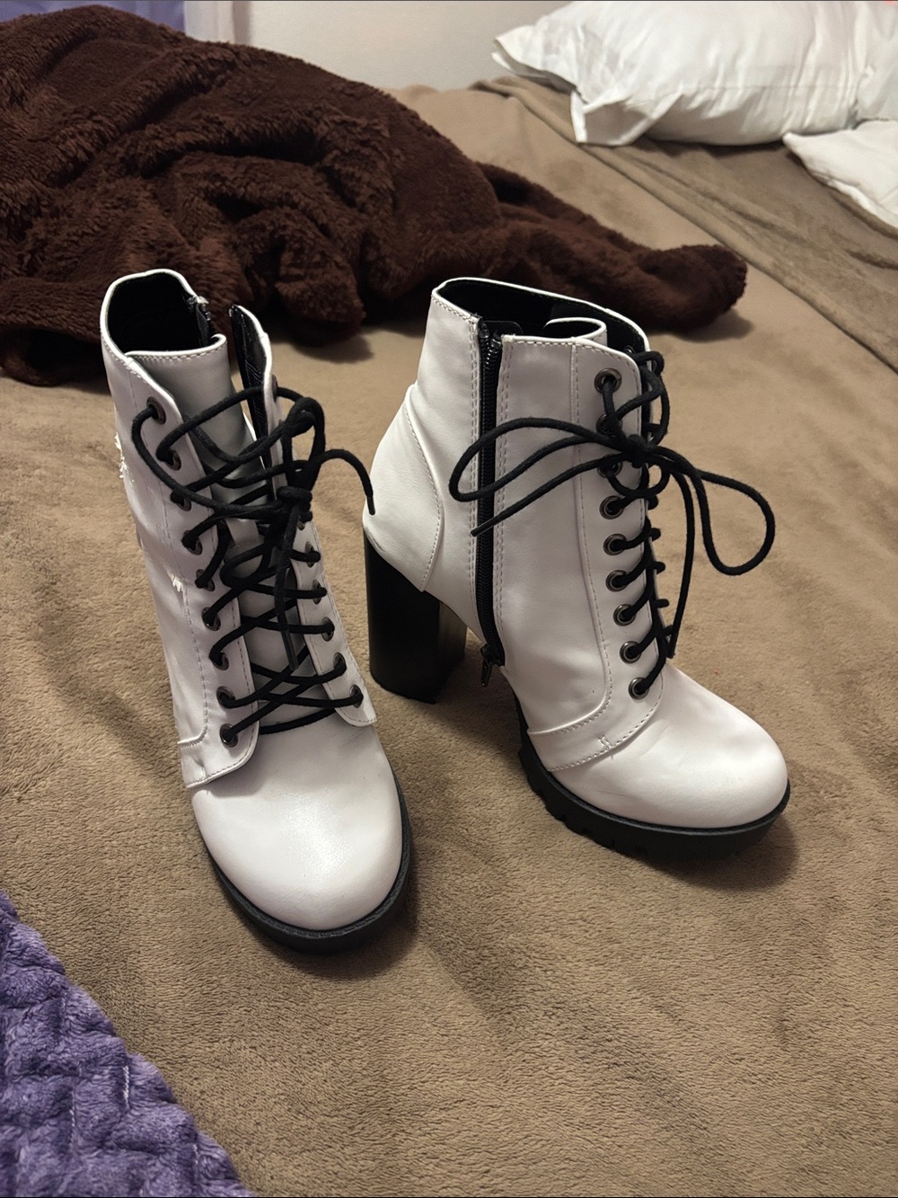 Soda White Lace-Up Block Heel Ankle Boots with Black Laces- Does have paint peel